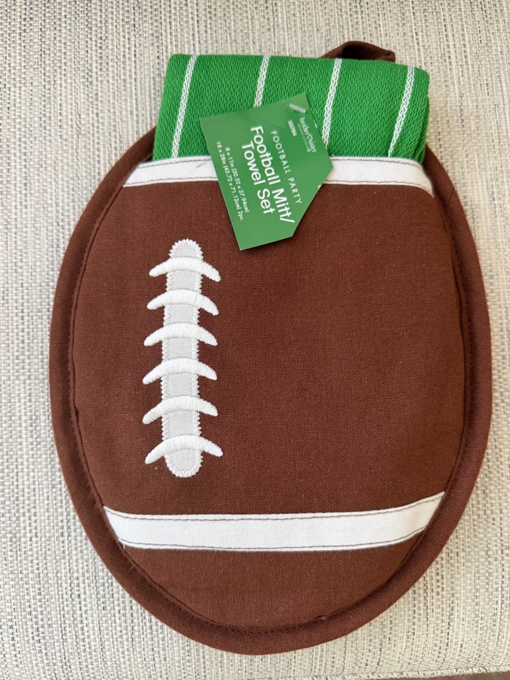 Football Mitt Towel Set Kitchen Towel Oven Mitt NFL Pot Holder Tailgate Party